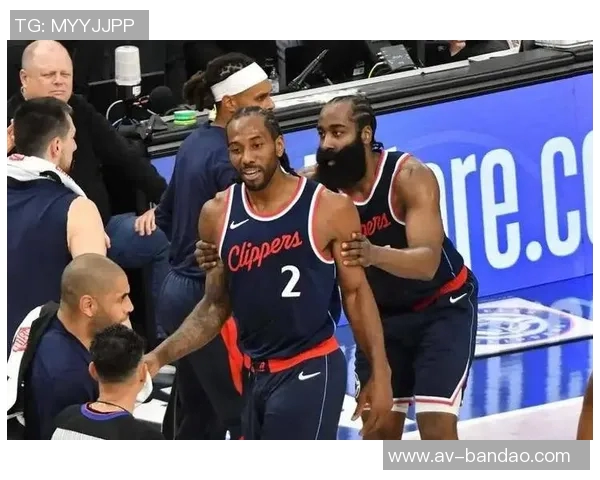 快船替补表现惨淡伤病困扰阵容老化面临困境 快船替补表现惨淡伤病困扰阵容老化面临困境