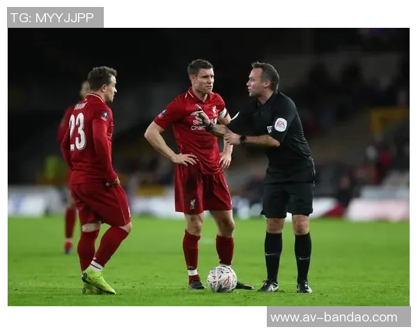 英超第9轮裁判安排揭晓泰勒执法曼联对布莱顿胡珀掌控利物浦比赛